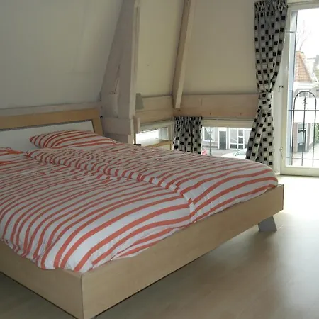 Aan De Gracht Апартаменты Алкмар